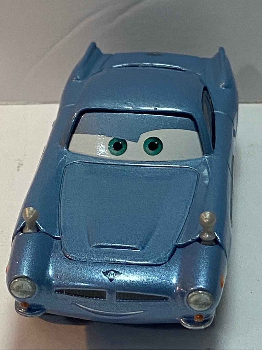 Disney Pixar Cars 2 Finn McMissile Aston Martin Diecast Car Blue 1:55